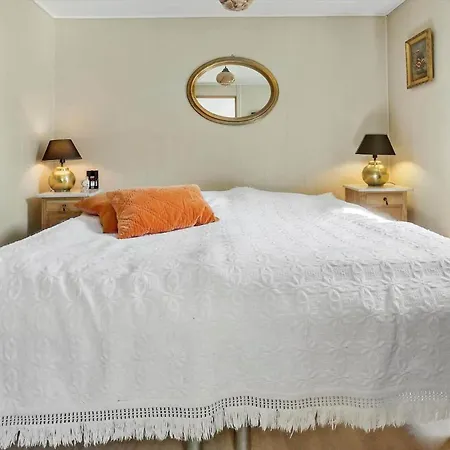 M341-vaeggerlose-tarnurtvej-17 Bøtø By